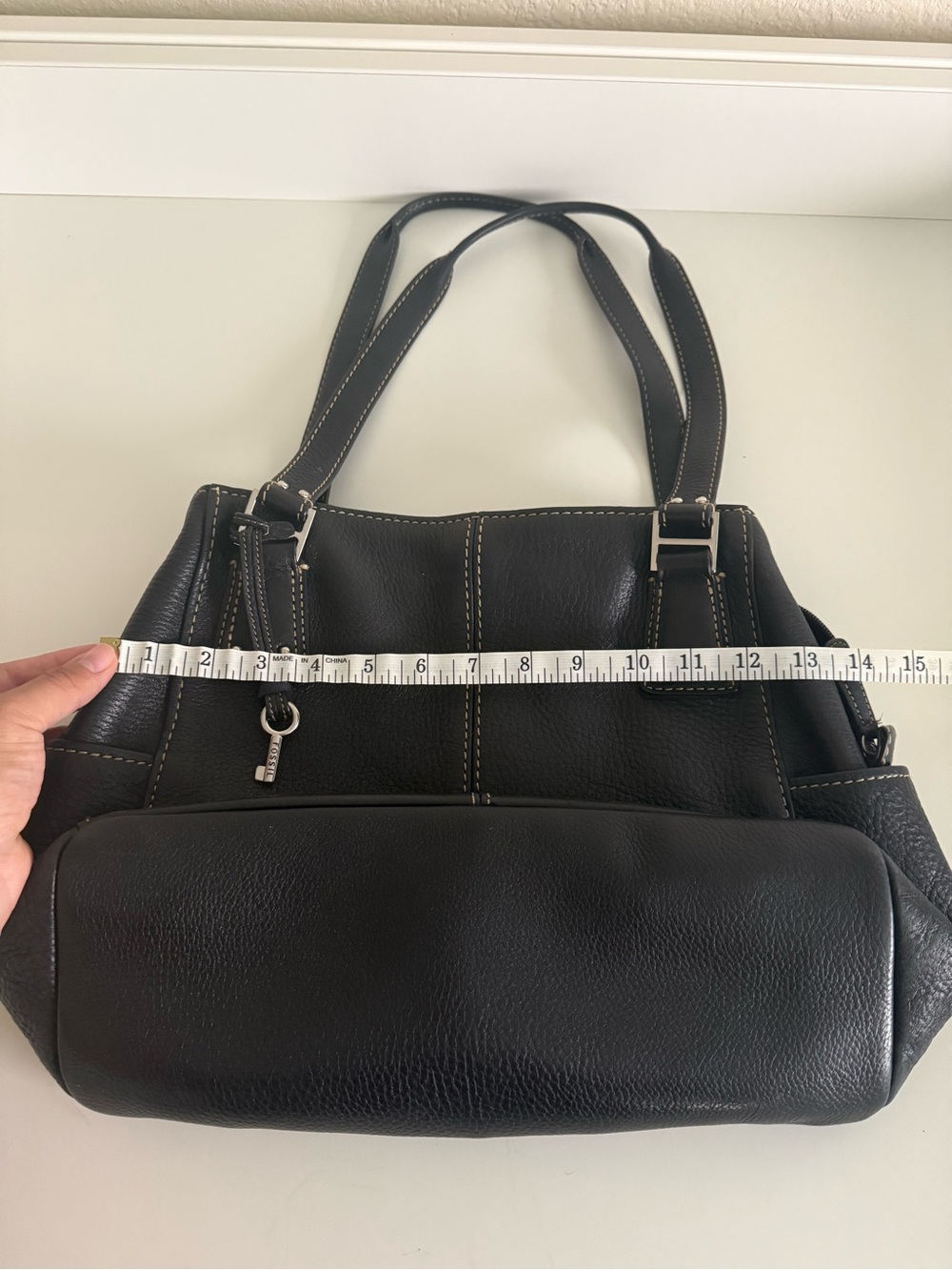 Fossil Black Leather Shoulder Tote with Contrast Stitching - Picture 10 of 11